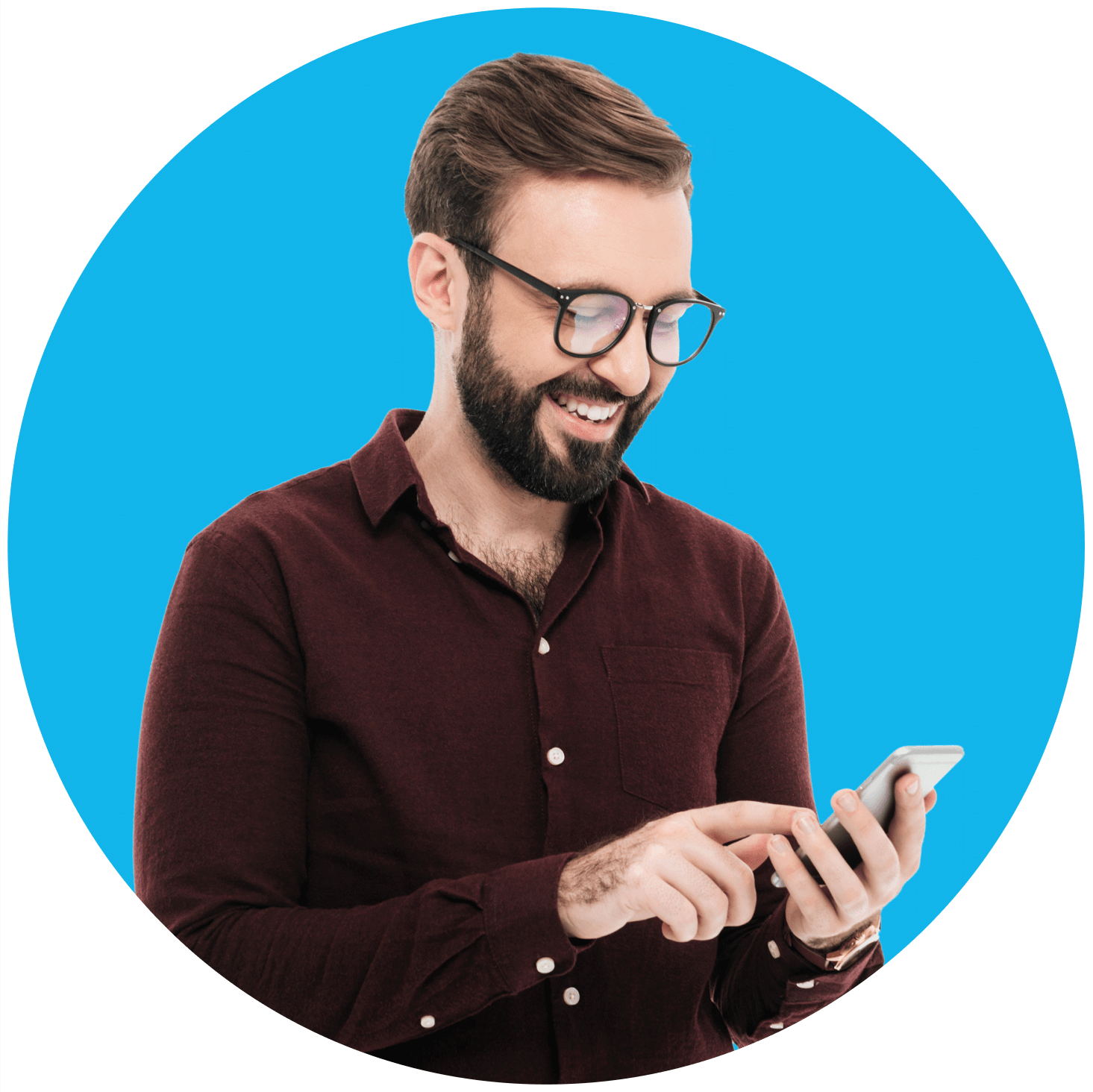A new Xero client looks happy as they read support articles on their mobile phone.