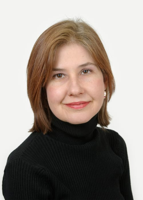 A headshot of author Anne Papmehl